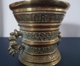 Replica messing vijzel met stamper