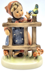 Hummel beeld 'Signs of Spring'