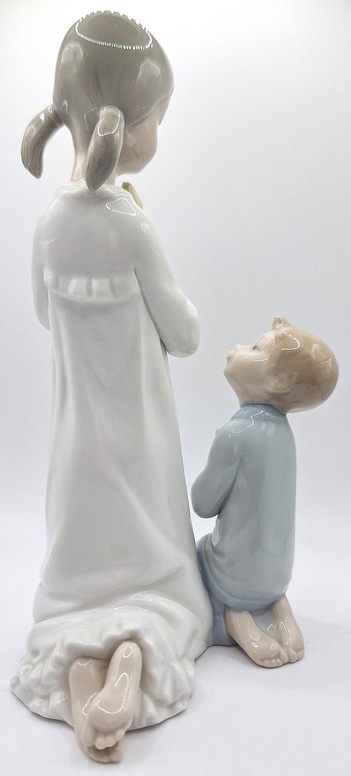 Lladro Teaching to pray #4779