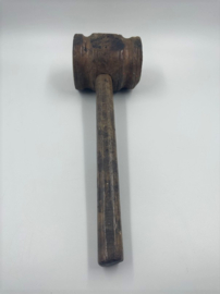 Oude houten hamer