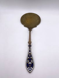 Russische serveerlepel met emaille