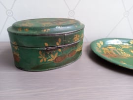 Metalen ovale koektrommel met chinoiserie decor