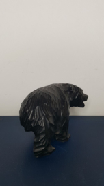 Handgesneden zwarte beer
