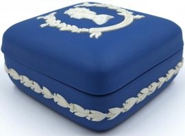 Wedgwood vierkant bakje Elisabeth Duke of Edinburgh