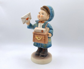 Hummel beeldje 'Eilbote / Postman', postbode