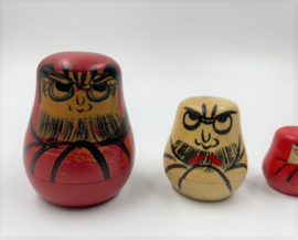 5 kleine Daruma kokeshi poppetjes