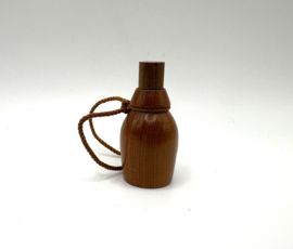Japans houten sake flesje