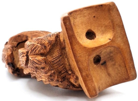 Netsuke van een haan op stok