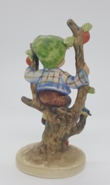 Hummel beeldje 'Herbst / Apple Tree Boy' (groot)