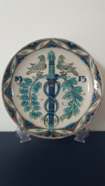 Gedenkbord t.g.v. de opening van het Vredespaleis 1913