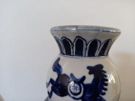 2 decoratieve vazen met Chinees decor