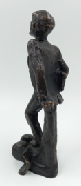 Bronzen beeldje man in stropdas