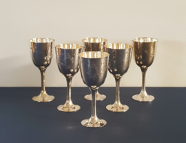 6 verzilverde goblets in cassette