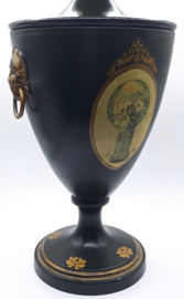 Kastanjevaas Italiaanse stijl