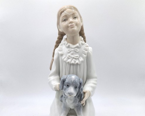 Lladro Nao beeldje, meisje met puppie #171