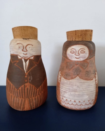 2 grote terracotta voorraadpotten
