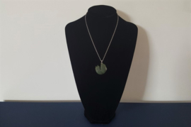 Zilveren ketting met jade hanger