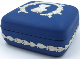 Wedgwood vierkant bakje Elisabeth Duke of Edinburgh