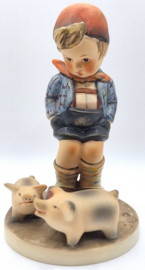Hummel beeldje 'Farm boy'