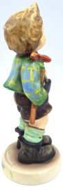 Dubbel A25127 - Controleren - Hummel beeldje 'Dorfbub / Village boy'