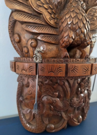Houten lepelrek met pauw