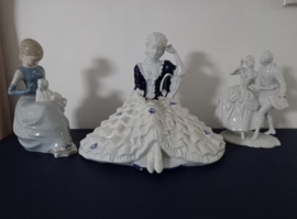 Porseleinen dansende dame - Royal Dux