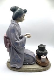 Lladro Geisha, August Moon #5122