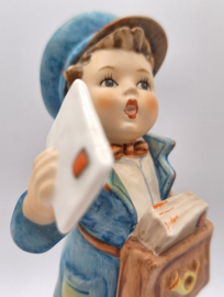 Hummel beeldje 'Eilbote / Postman', postbode