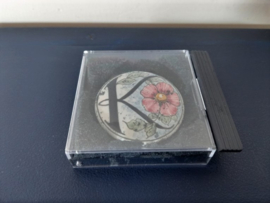 Makkum broche letter K