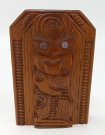 Boekensteunen Polynesisch houtsnijwerk