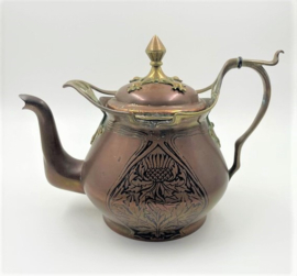 Art nouveau theepot met disteldecor