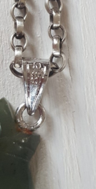 Zilveren ketting met jade hanger