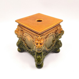 Majolica piëdestal