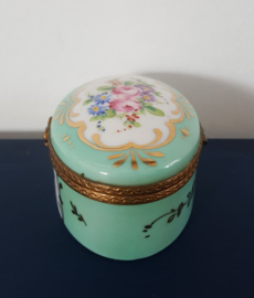 Limoges ovalen dekseldoosje
