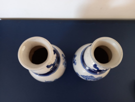 2 decoratieve vazen met Chinees decor