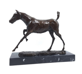 Bronzen paard naar Edgar Degas