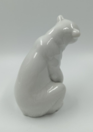LLadro Polar bear resting #1208