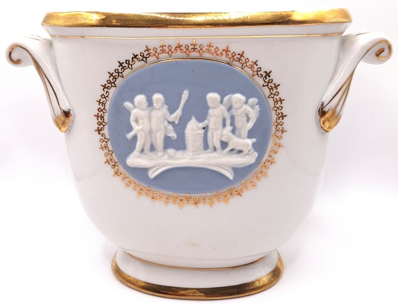 Ovalen cachepot met biscuit medaillon