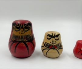 5 kleine Daruma kokeshi poppetjes