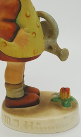 Hummel beeldje 'Die kleine Gärtnerin / Little Gardener'