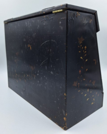 Japans lakwerk reissecretaire met parelmoer