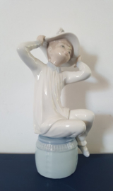 Lladro beeldje, meisje met hoed