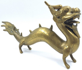 Chinese messing draak