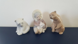 3 Lladro beeldjes, inuit met beren
