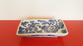 Japans schaaltje, rijkelijk versierd