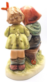 Hummel beeldje 'Märchenstunde / Storybook time'