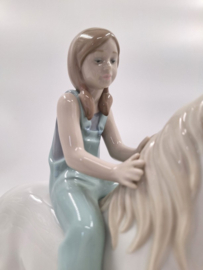 Lladro, meisje op pony #9139