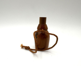 Japans houten sake flesje