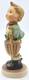 Hummel beeldje 'Village boy'
