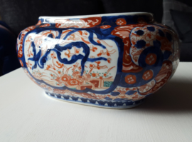 Imari pot